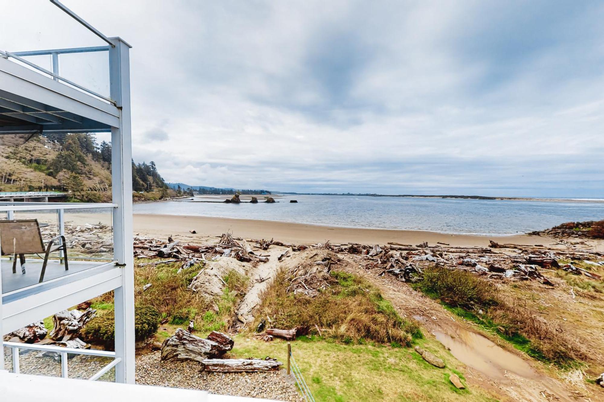 Апартаменты Waters Edge Salishan Beach Номер фото
