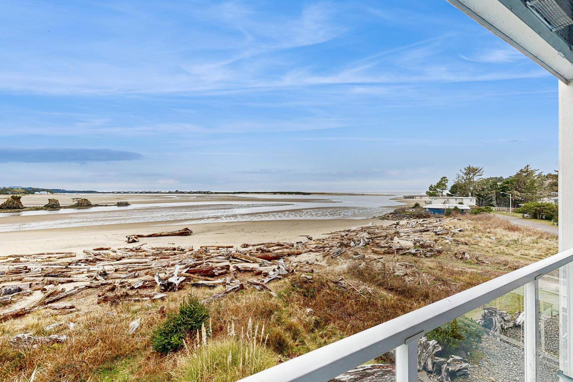 Апартаменты Waters Edge Salishan Beach Номер фото